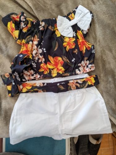 Baby Girl Floral Top & Solid Short Outfit Set photo review